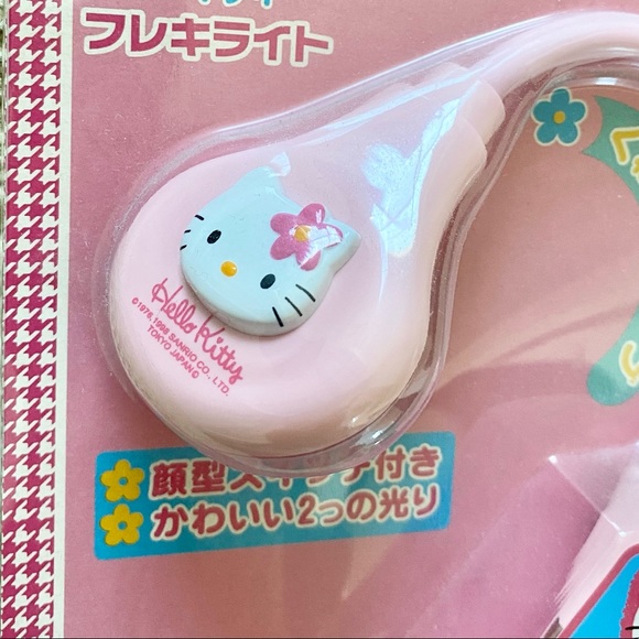 Sanrio Hello Kitty Lamp Car Adapter Accessory Two Color Lamp - Picture 6 of 12